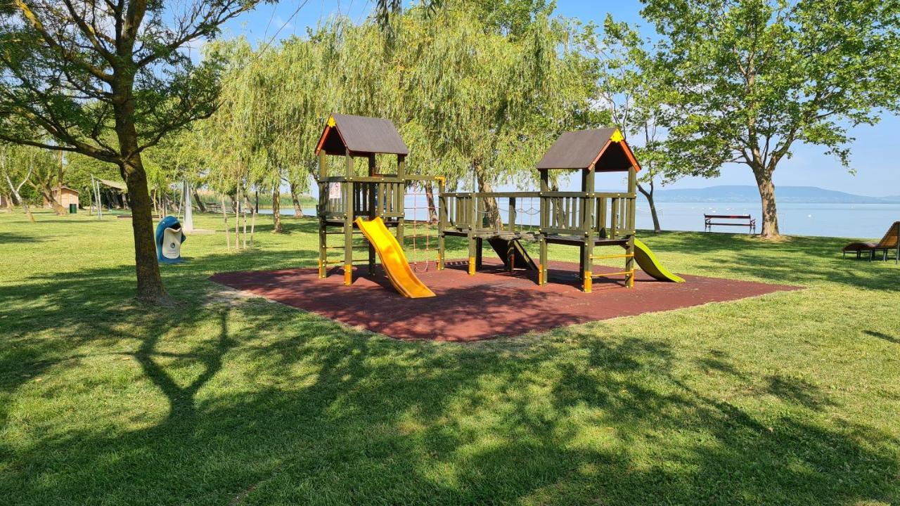 Heder Apartmanok Balatonfenyves Exterior foto